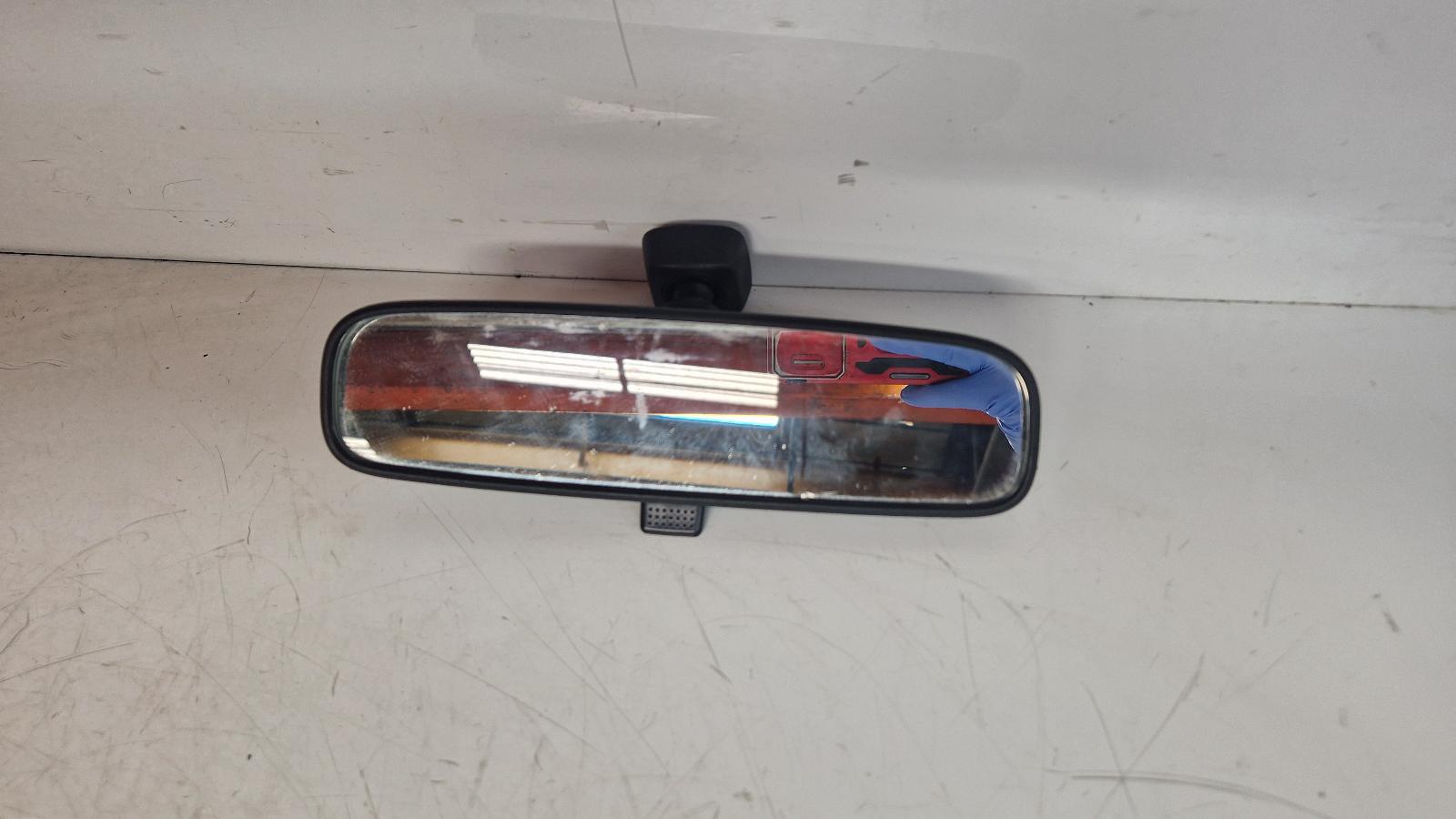 View Auto part Interior Mirror Mitsubishi Outlander 2014