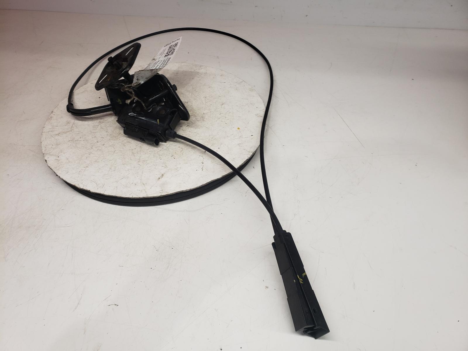 View Auto part Bonnet Latch Mercedes C Class 2008
