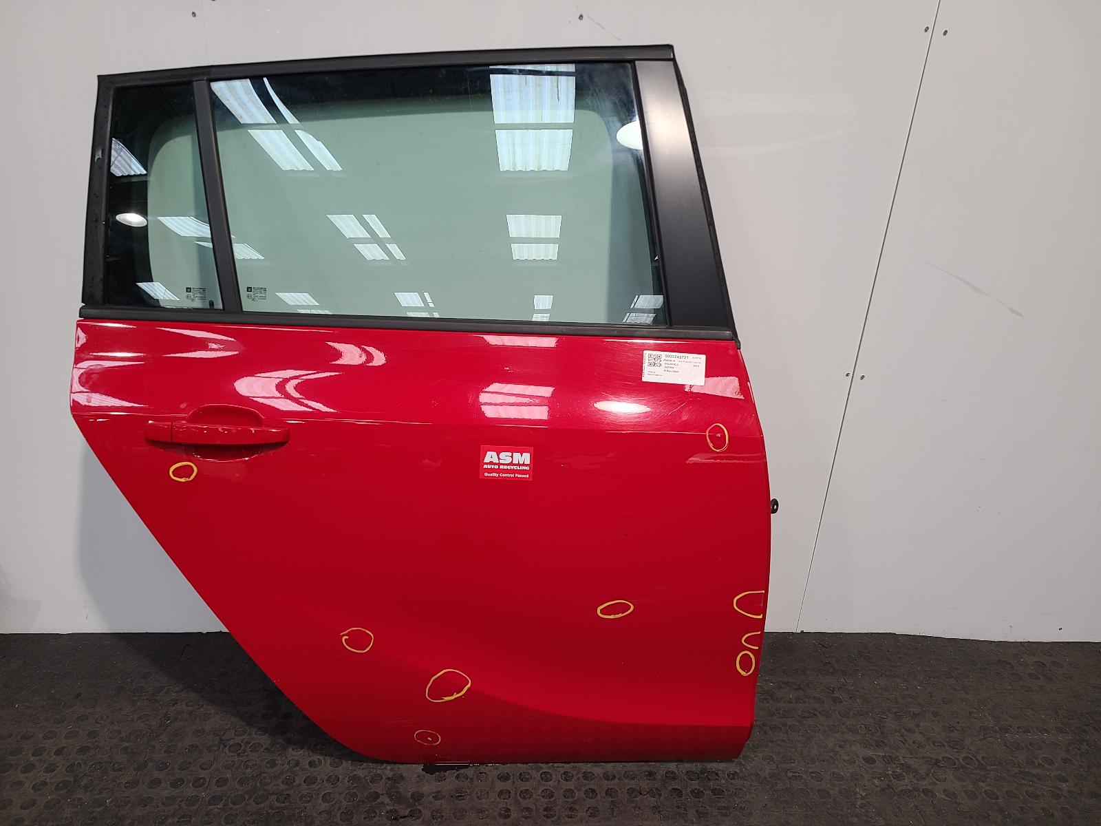 View Auto part R Rear Door Vauxhall Zafira 2015
