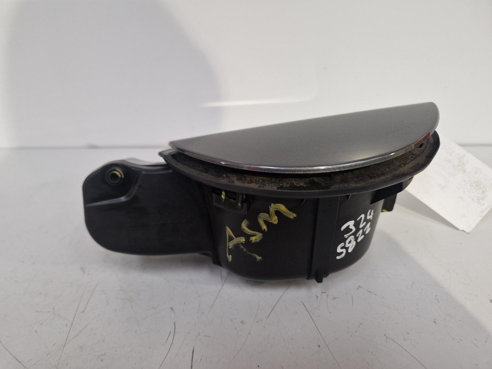 View Auto part Fuel Filler Flap Vauxhall Astra 2011
