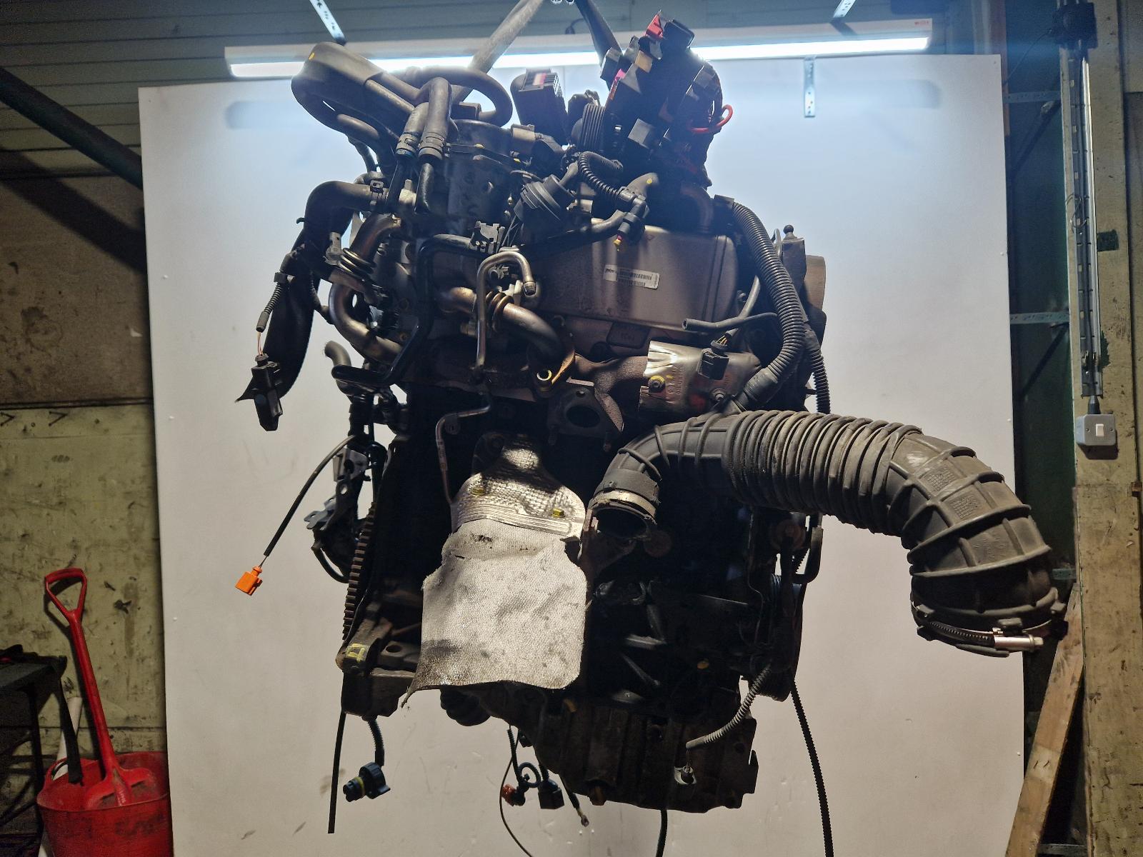View Auto part Engine Audi Q5 2011