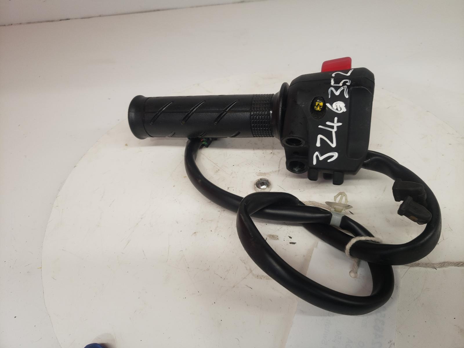View Auto part RH Switch Gear Honda Nss 350 2024