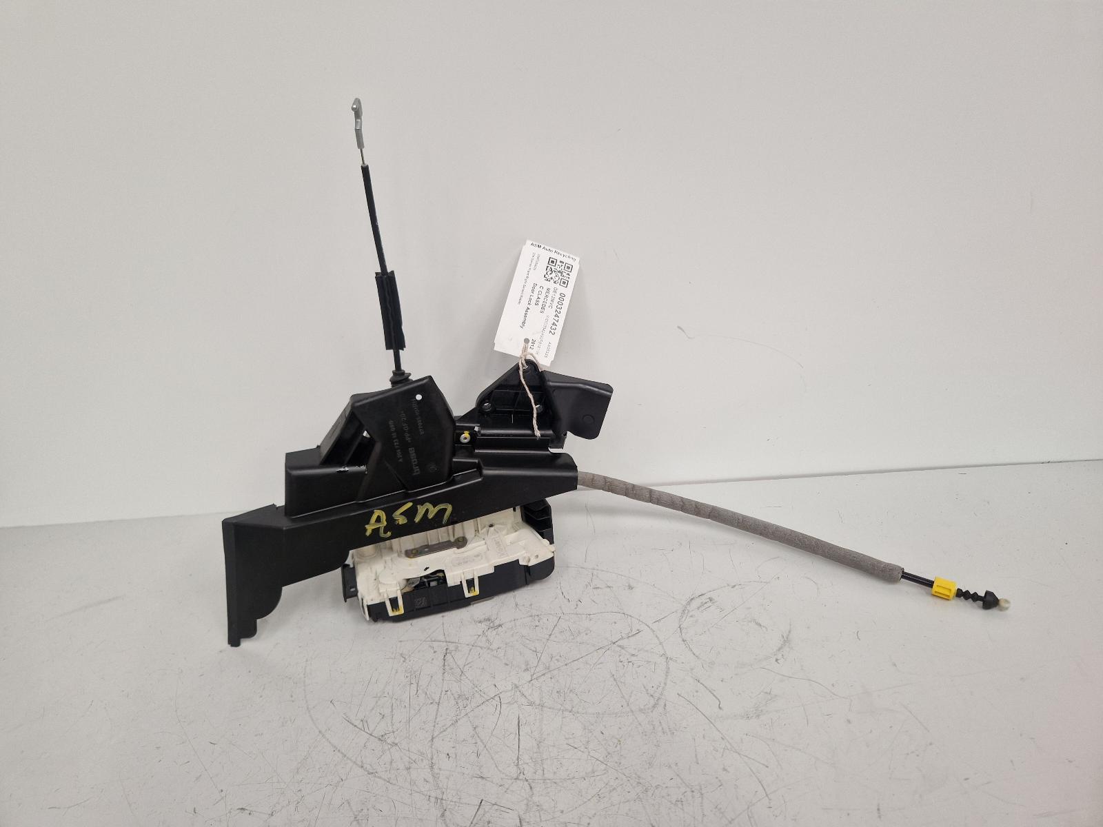 View Auto part Door Lock Assembly Mercedes C Class 2012