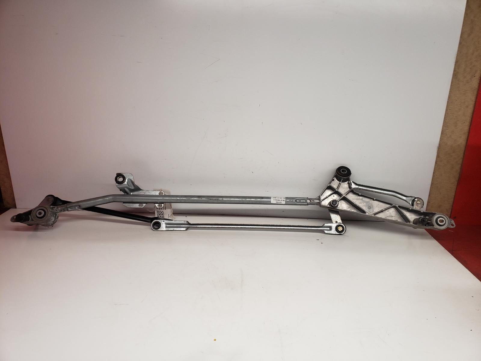 View Auto part Wiper Linkage Mercedes A Class 2011