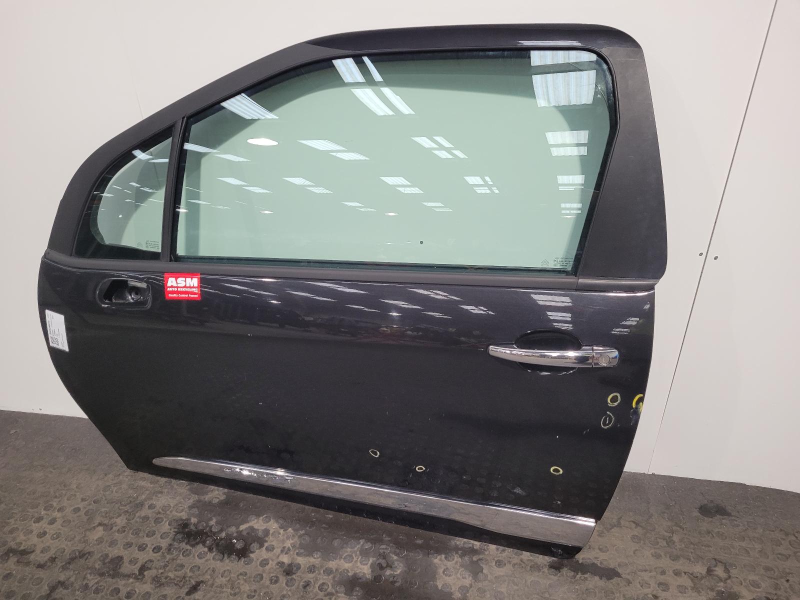 View Auto part L Front Door Citroen Ds3 2010
