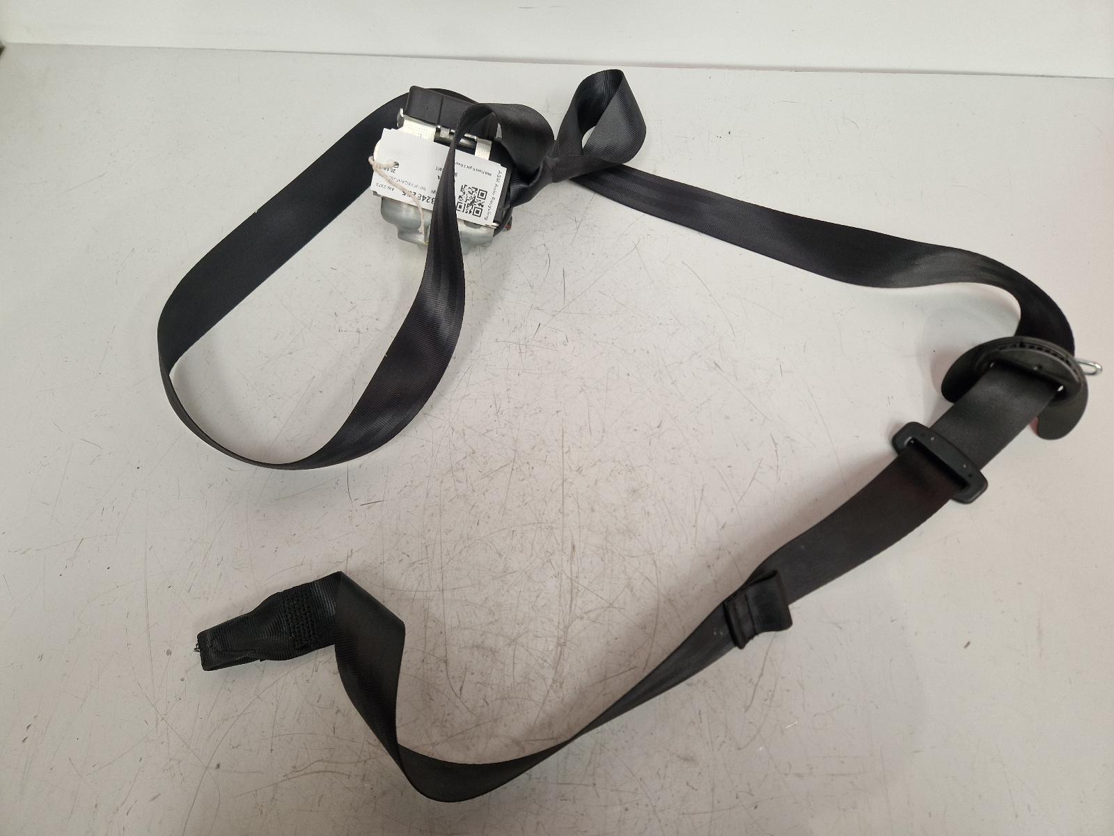 View Auto part Seat Belt Ford Fiesta 2018