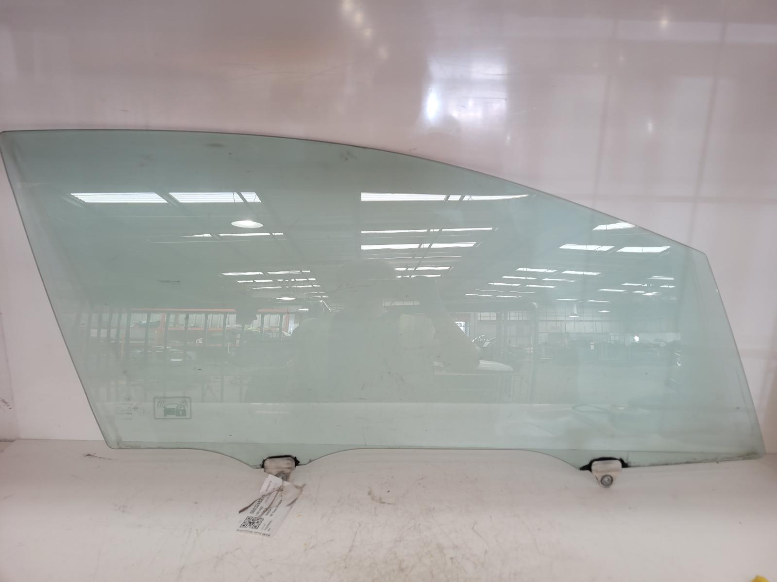 View Auto part RF Door Window Honda Insight 2011