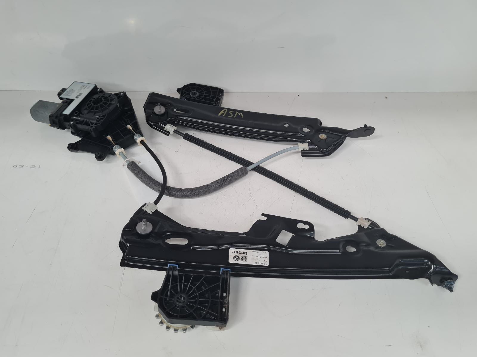 View Auto part RR Window Regulator Bmw I4 2022