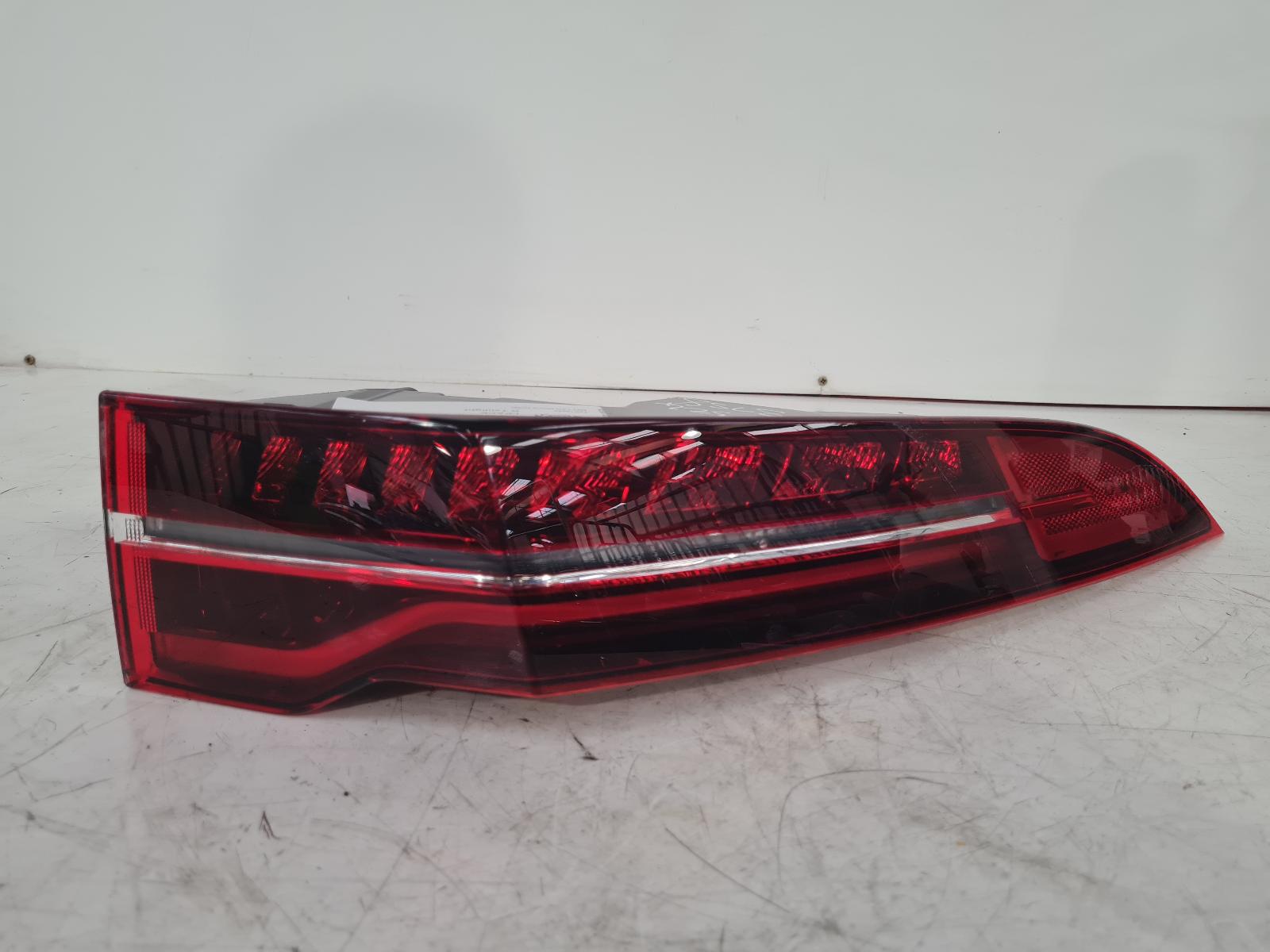 View Auto part R Taillight Jaguar I-pace 2022
