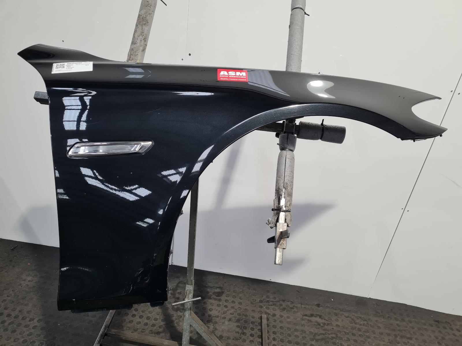 View Auto part R Wing Bmw 5 Series 2014