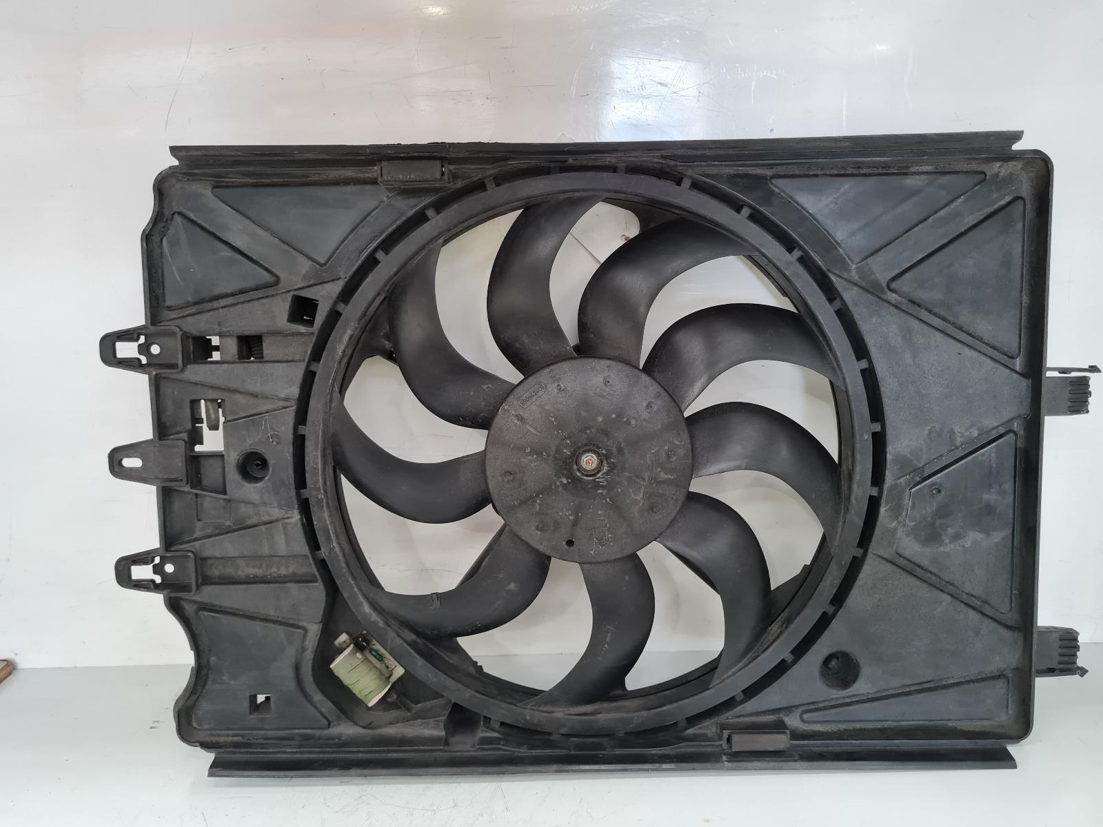 View Auto part Engine Cooling Motor Fiat 500l 2015