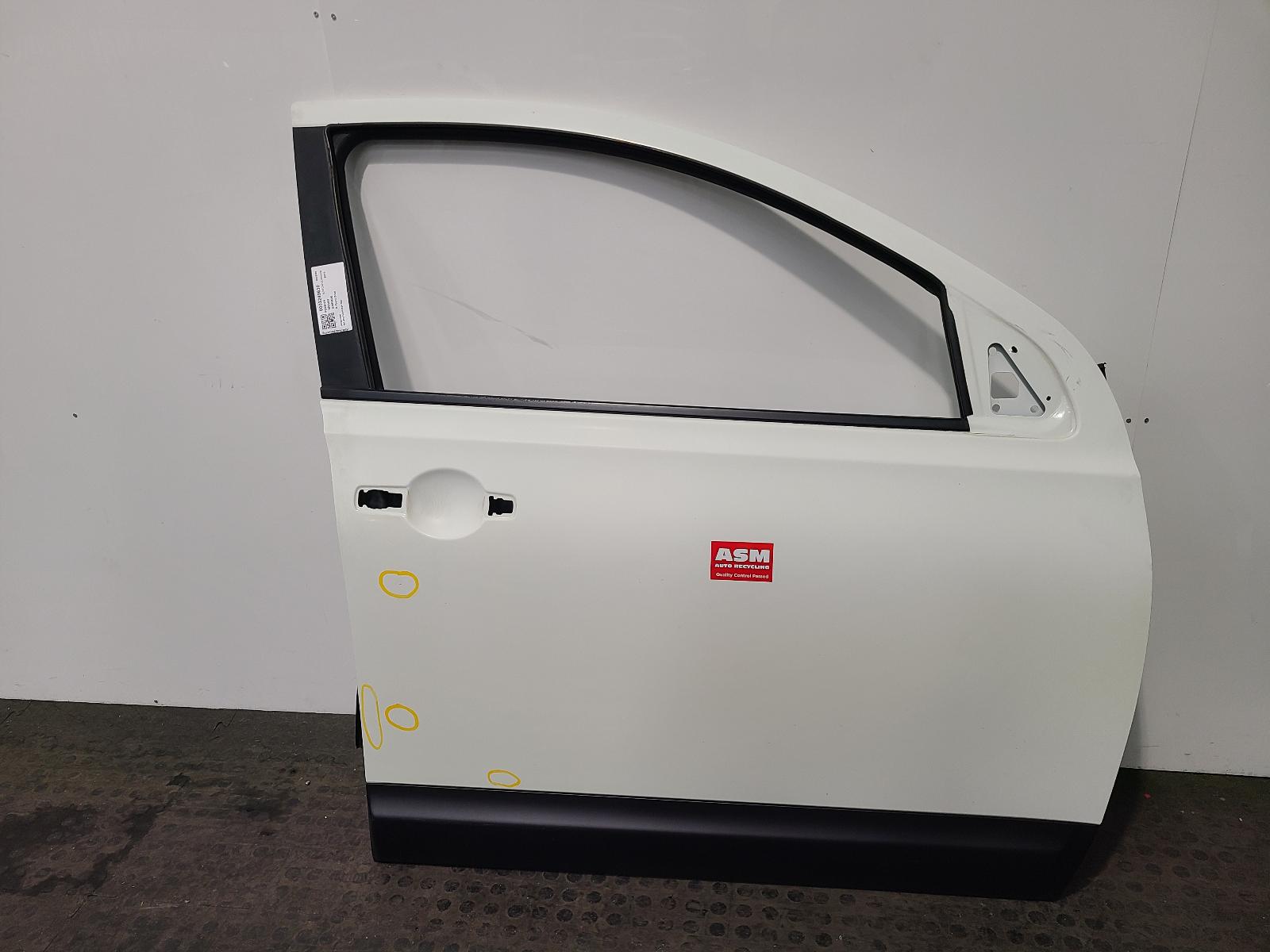 View Auto part R Front Door Nissan Qashqai 2012