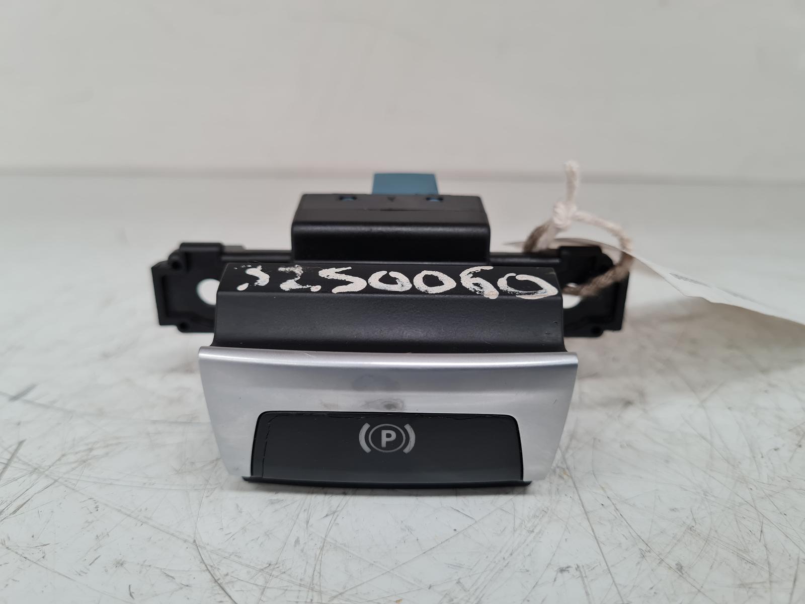View Auto part Handbrake Lever/Button/Assembly Peugeot 308 2020