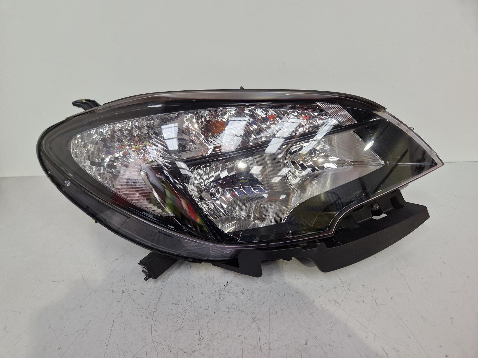 View Auto part R Headlamp Vauxhall Mokka 2015