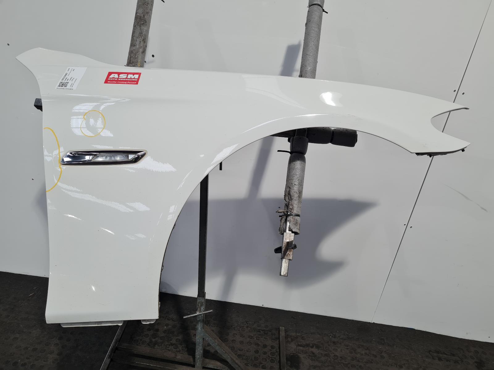 View Auto part R Wing Bmw 5 Series 2010