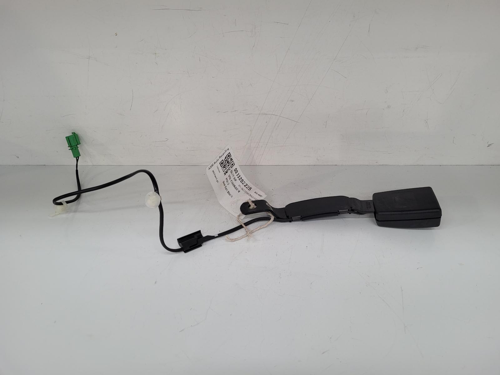 View Auto part Seat Belt Volkswagen Polo 2017