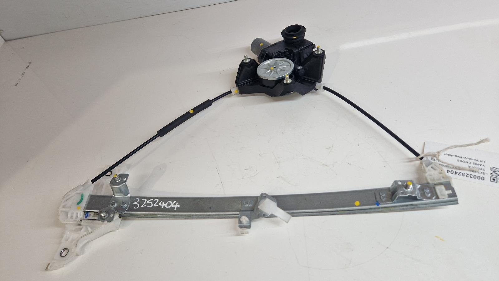 View Auto part LR Window Regulator Toyota Yaris Cross 2023