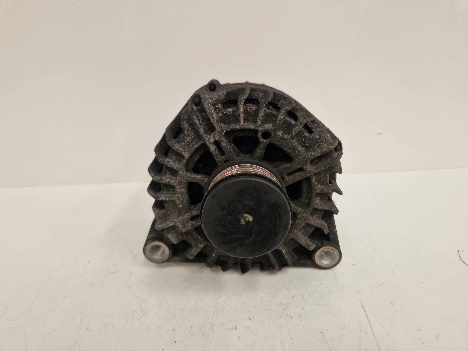 View Auto part Alternator Peugeot 208 2014