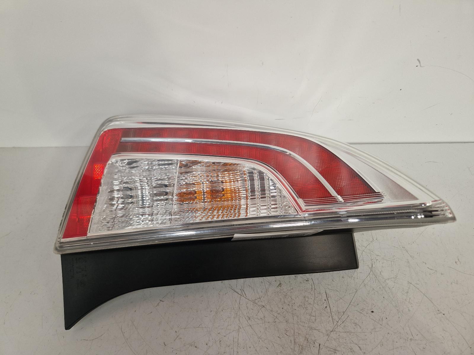 View Auto part L Taillight Toyota Prius 2013