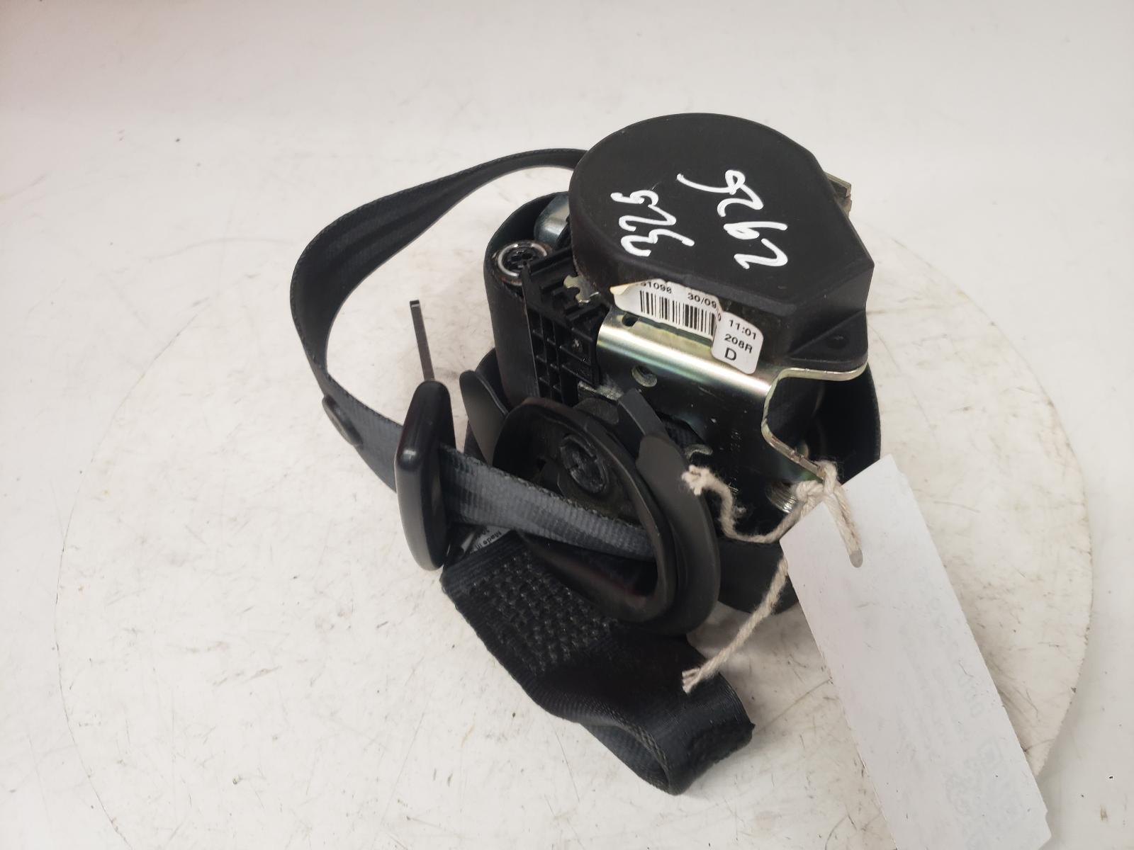 View Auto part Seat Belt Volkswagen Scirocco 2011
