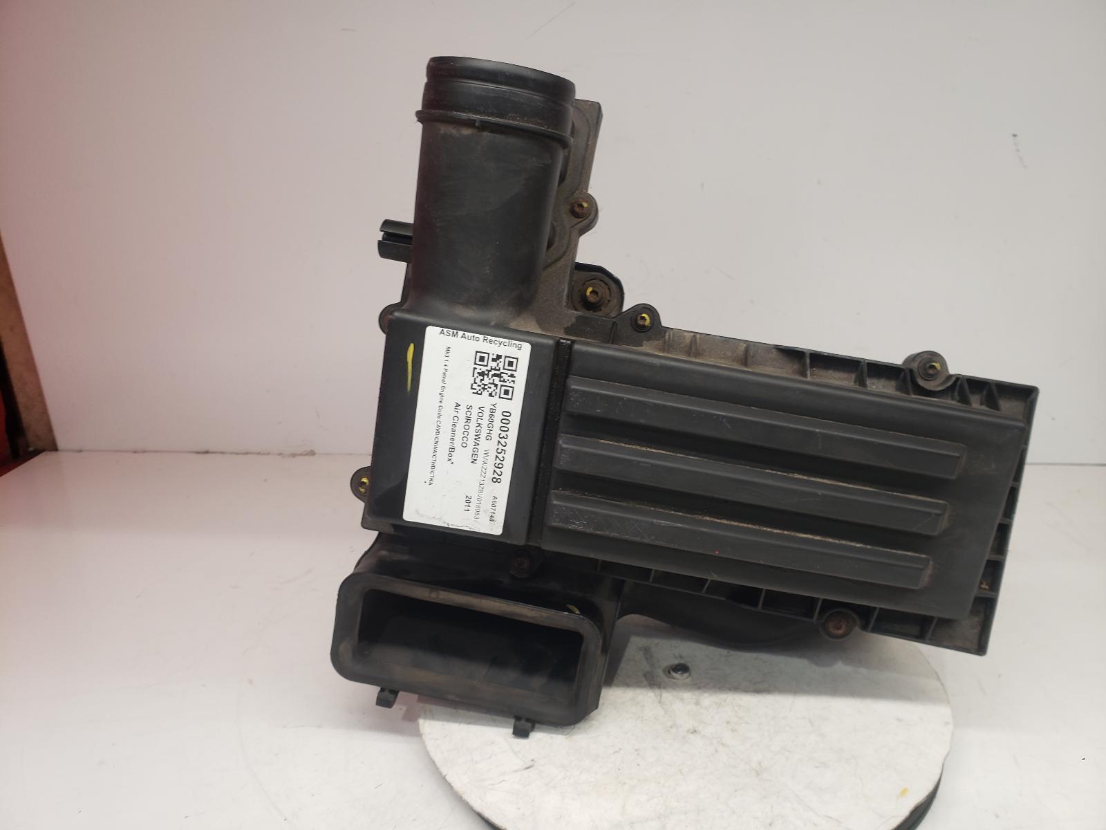 View Auto part Air Cleaner/Box Volkswagen Scirocco 2011