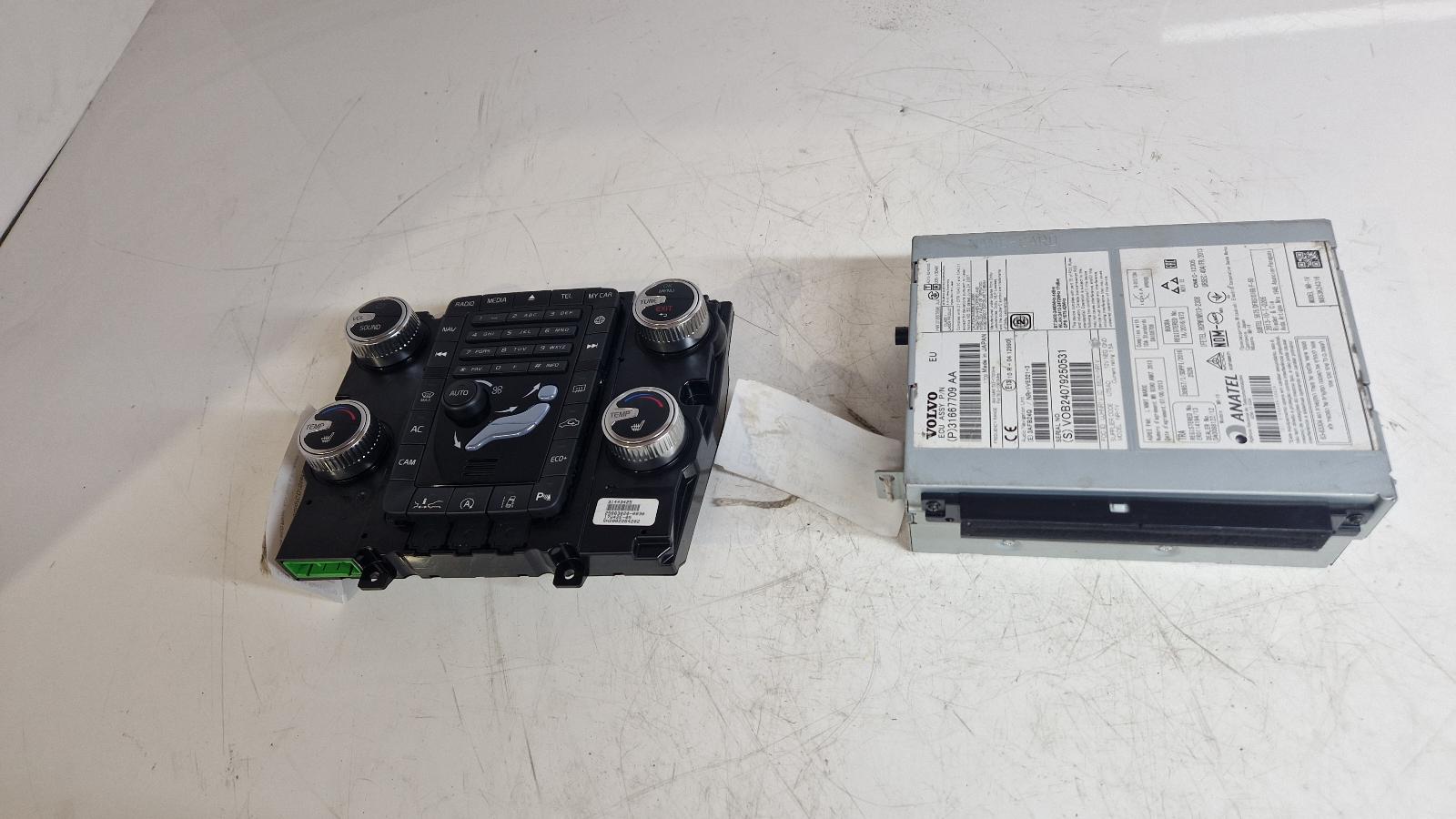 View Auto part A/V Equipment Volvo S60 2017