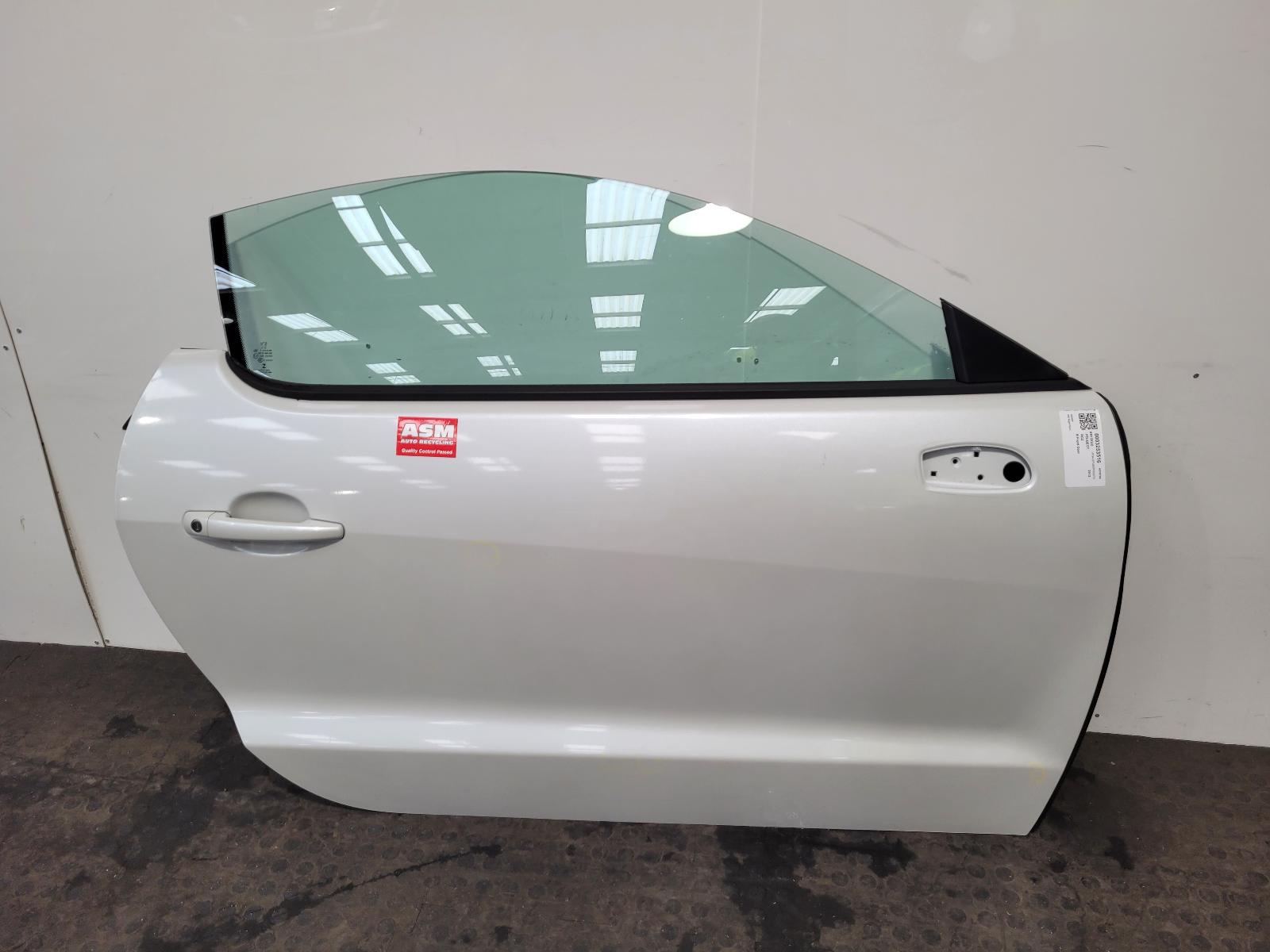 View Auto part R Front Door Peugeot Rcz 2013