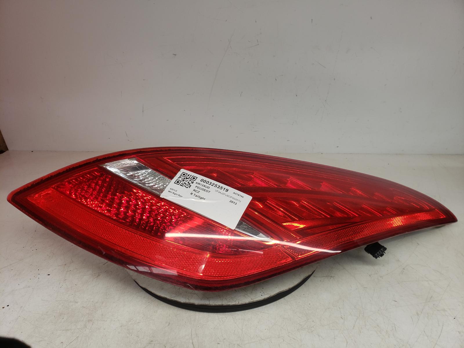 View Auto part R Taillight Peugeot Rcz 2013