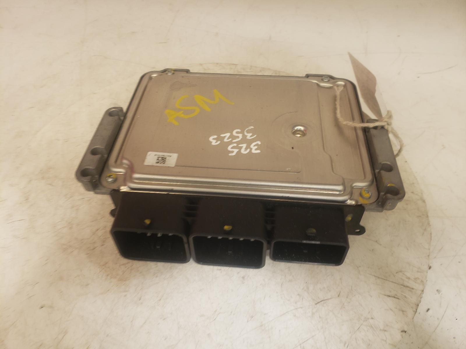 View Auto part ECU Peugeot Rcz 2013