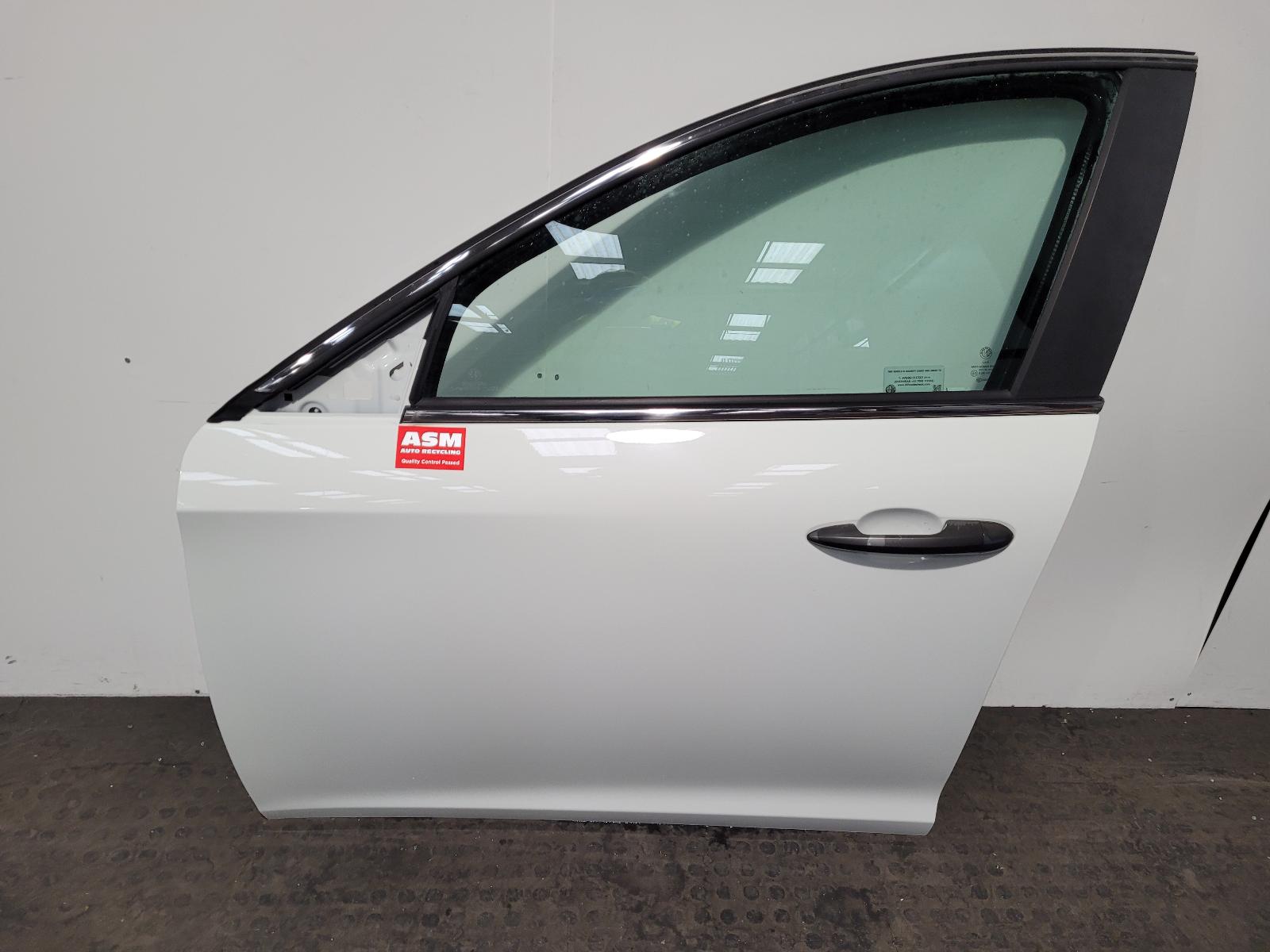 View Auto part L Front Door Alfa Romeo Giulietta 2015