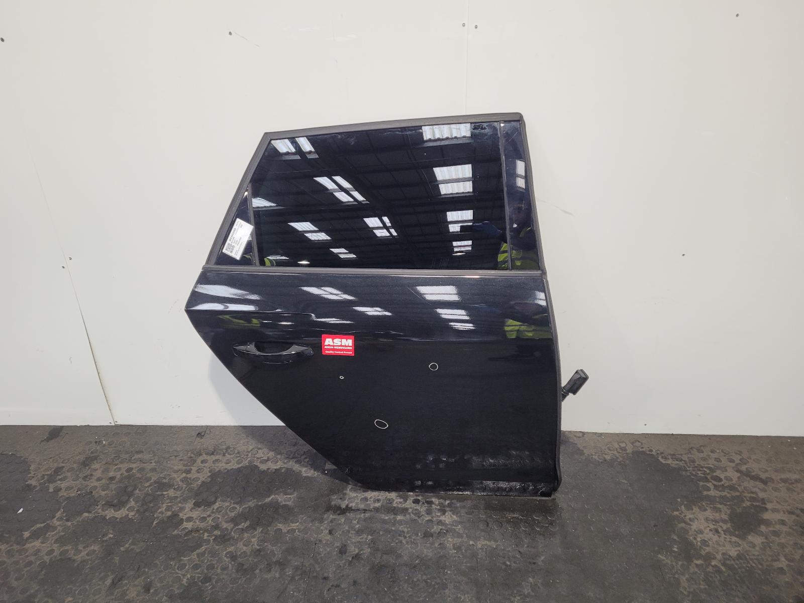 View Auto part R Rear Door Seat Leon 2020