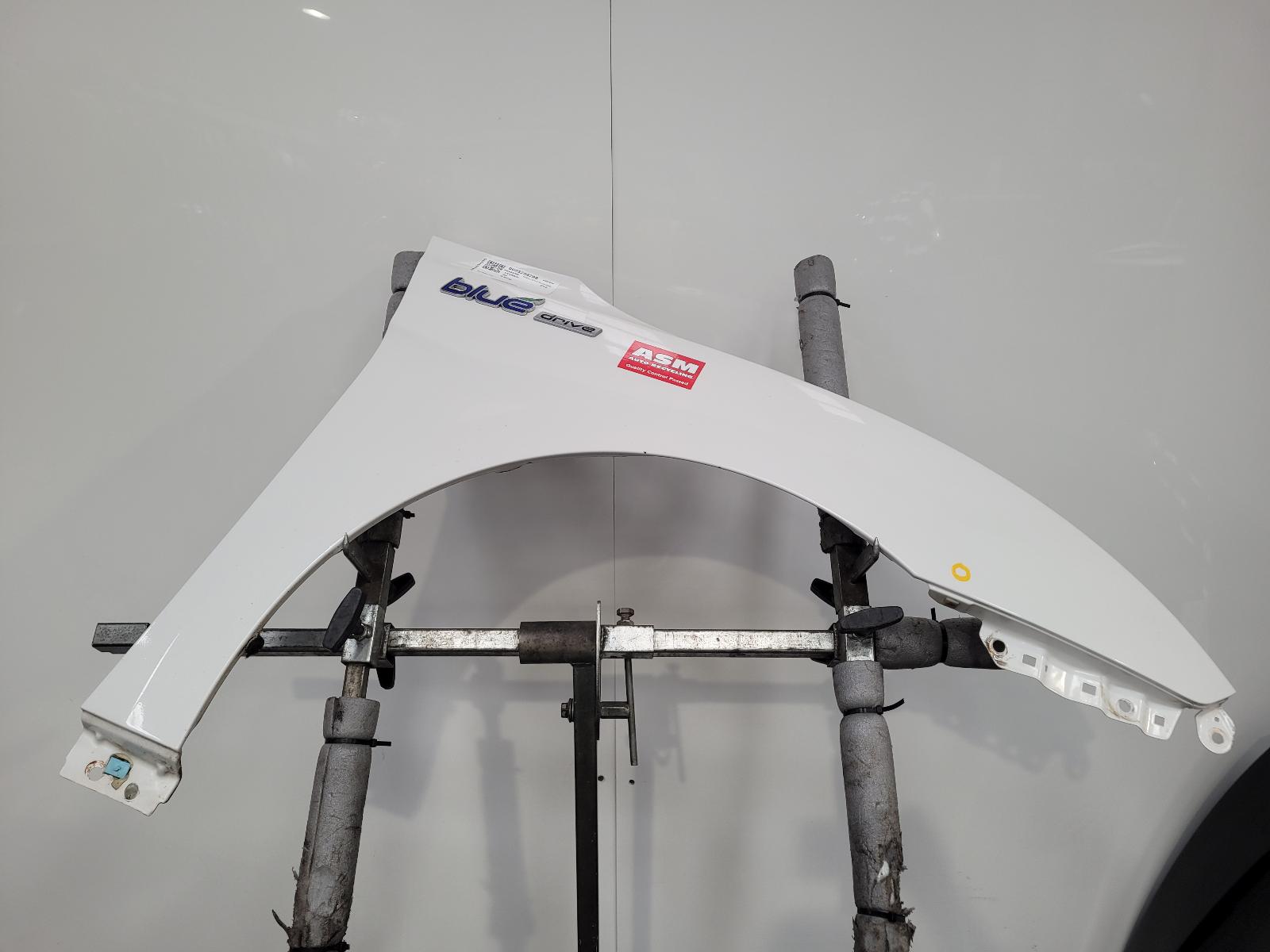 View Auto part R Wing Hyundai I40 2012
