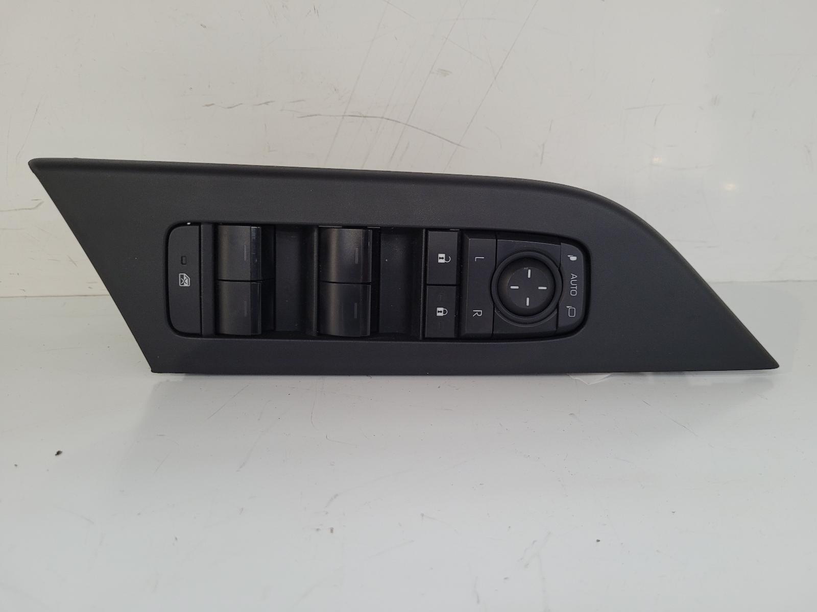 View Auto part Elect. Window Switch Toyota C-hr 2024