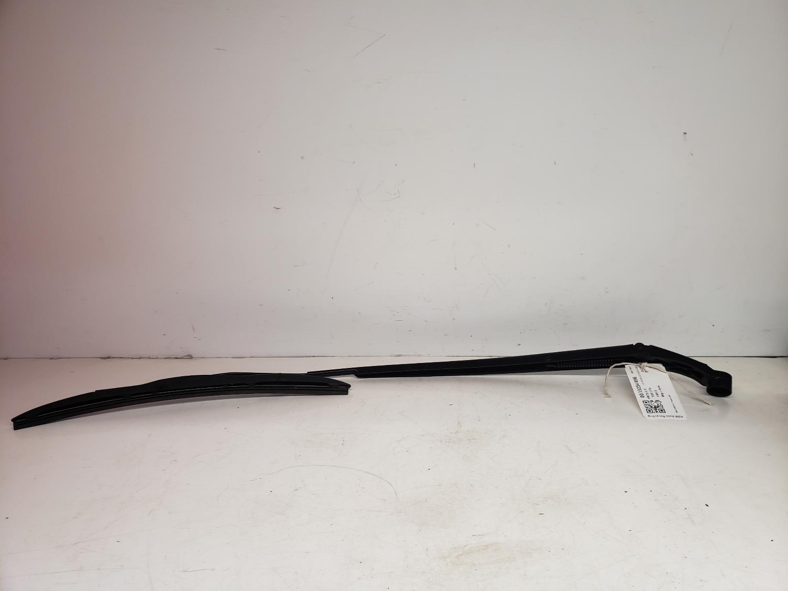 View Auto part Wiper Arm Toyota Yaris 2023