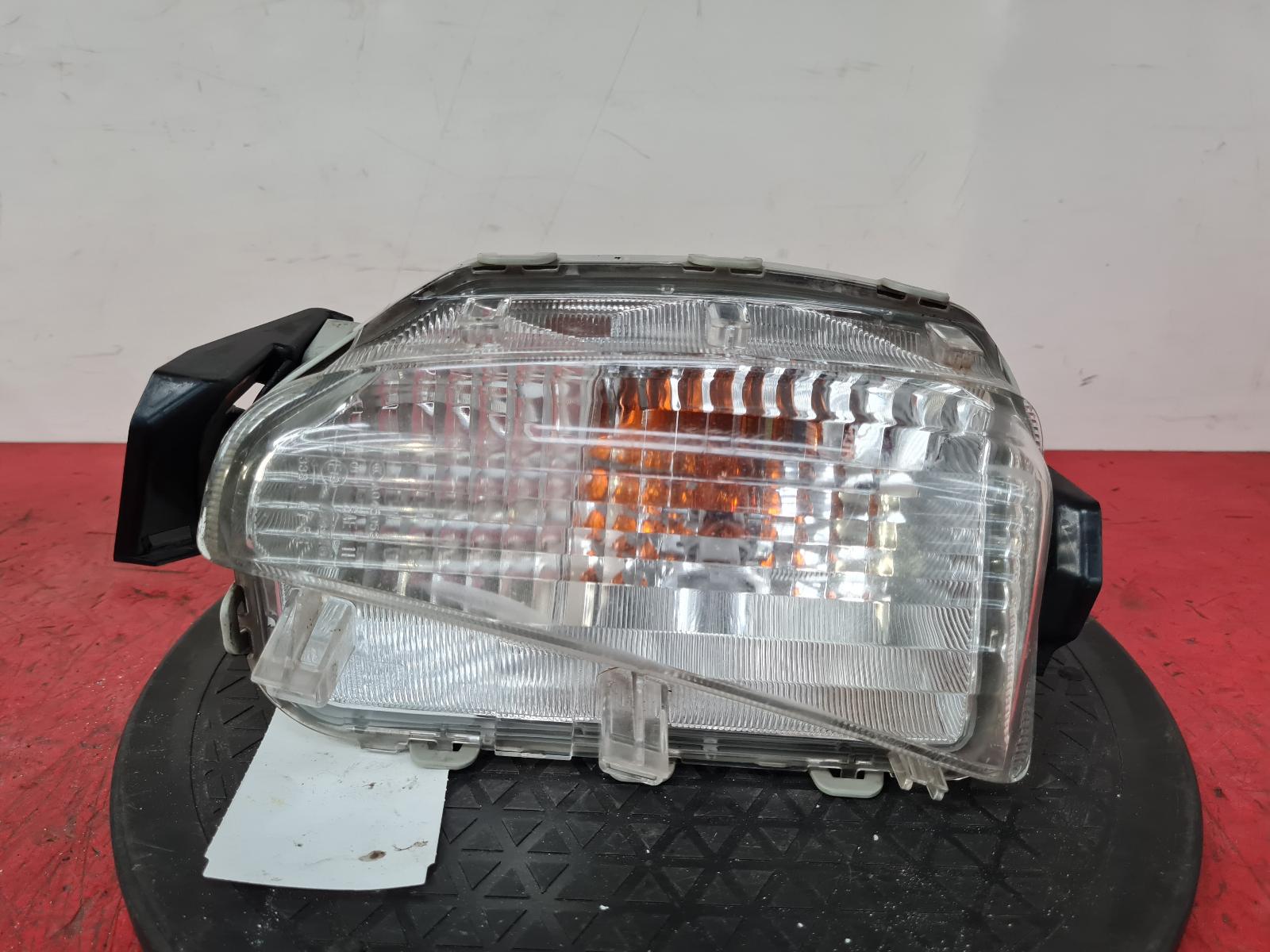 View Auto part Fog Lamp Toyota Prius 2012