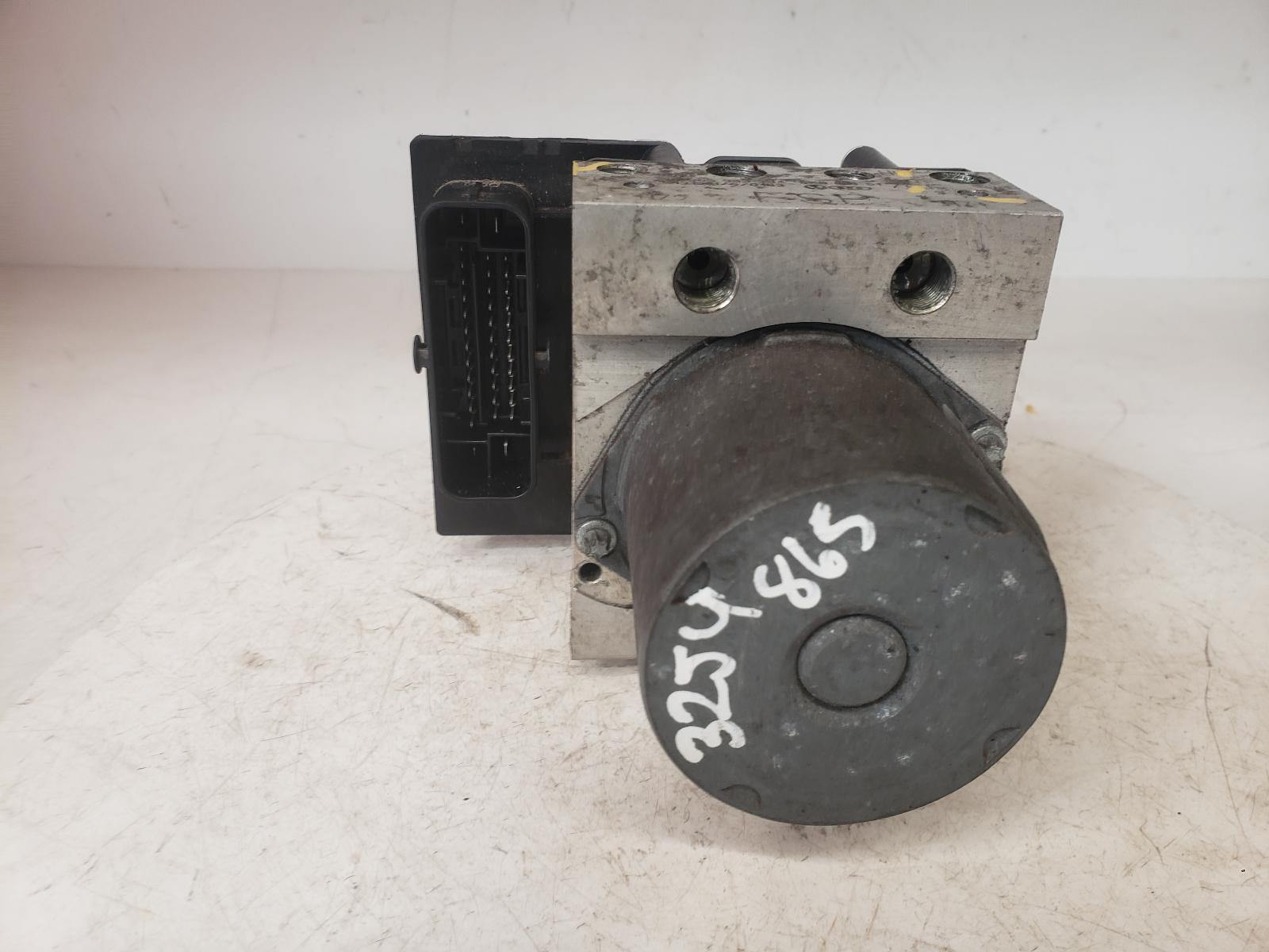 View Auto part ABS Pump/Modulator Audi A5 2013