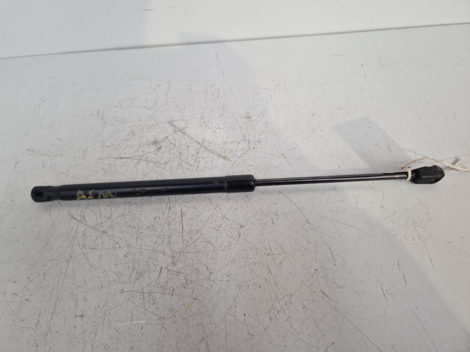 View Auto part Hatch Strut/Shock Vauxhall Astra 2010