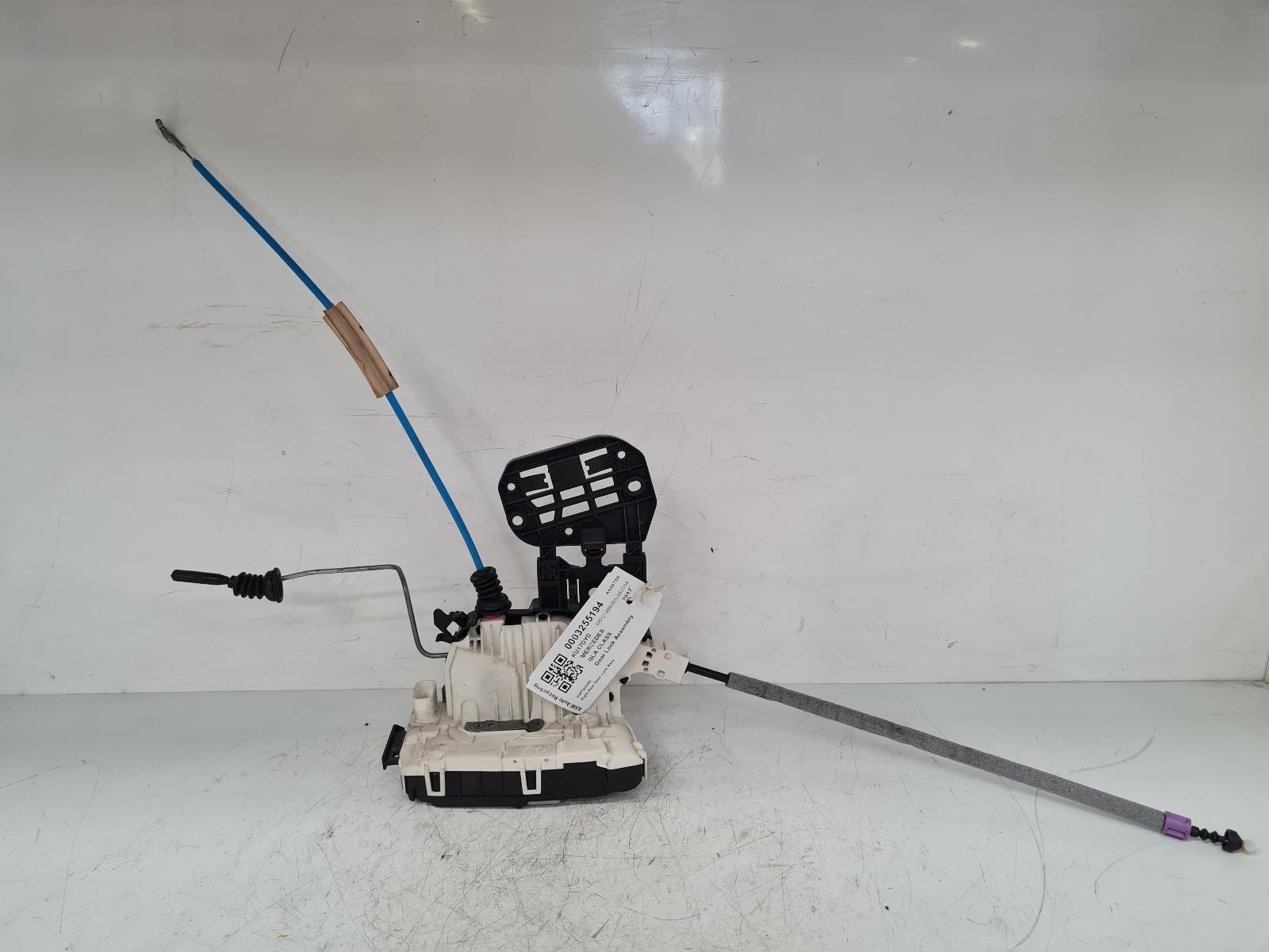 View Auto part Door Lock Assembly Mercedes Gla Class 2017