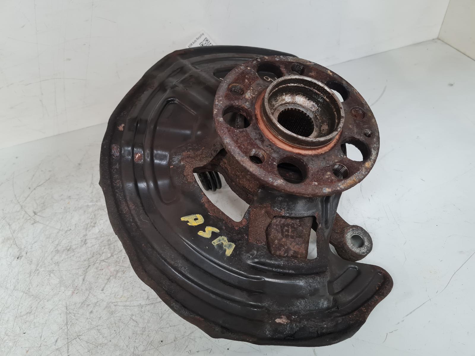 View Auto part RF Hub/Stub Axle Assembly Mercedes Gla Class 2017
