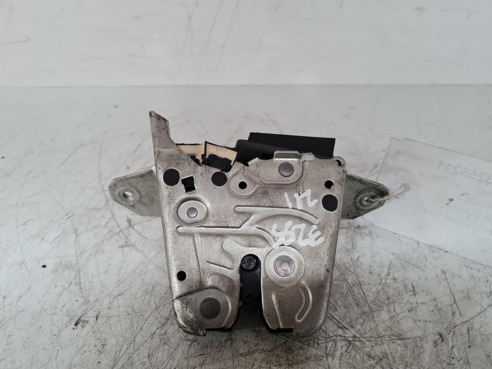 View Auto part Bootlid/Tailgate Lock Mercedes Gla Class 2017