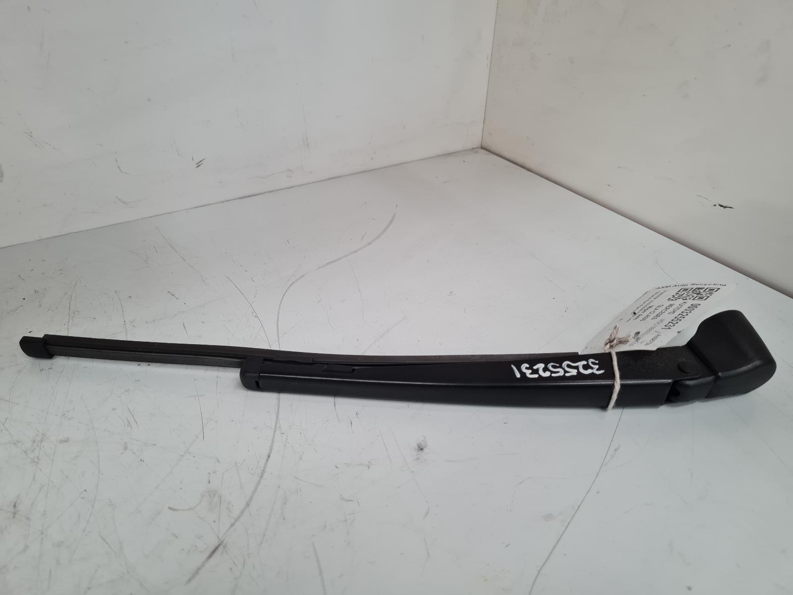 View Auto part Wiper Arm Mercedes Gla Class 2017