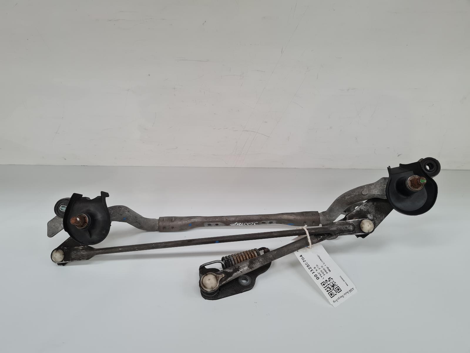 View Auto part Wiper Linkage Toyota Prius 2012