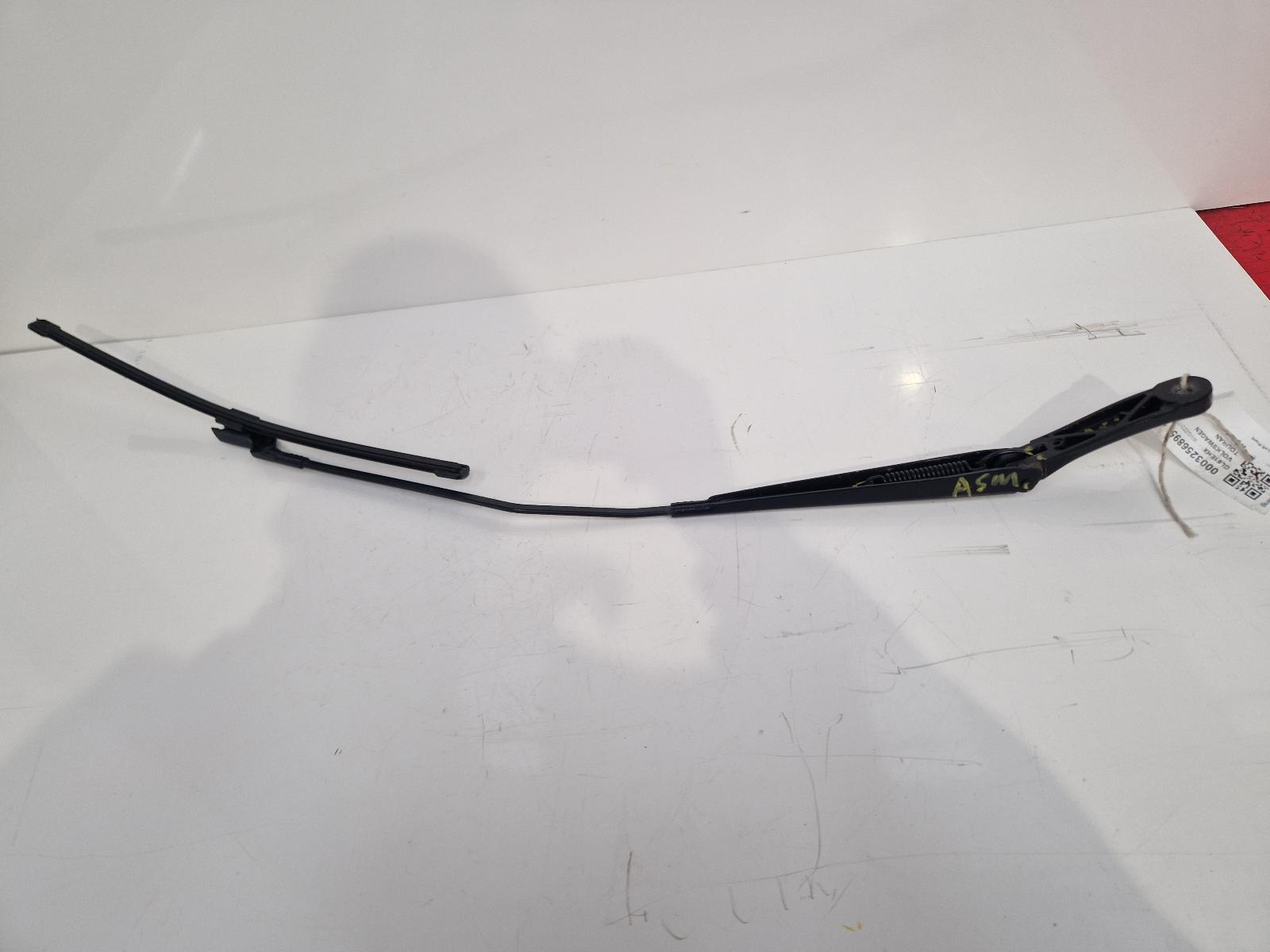 View Auto part Wiper Arm Volkswagen Touran 2012