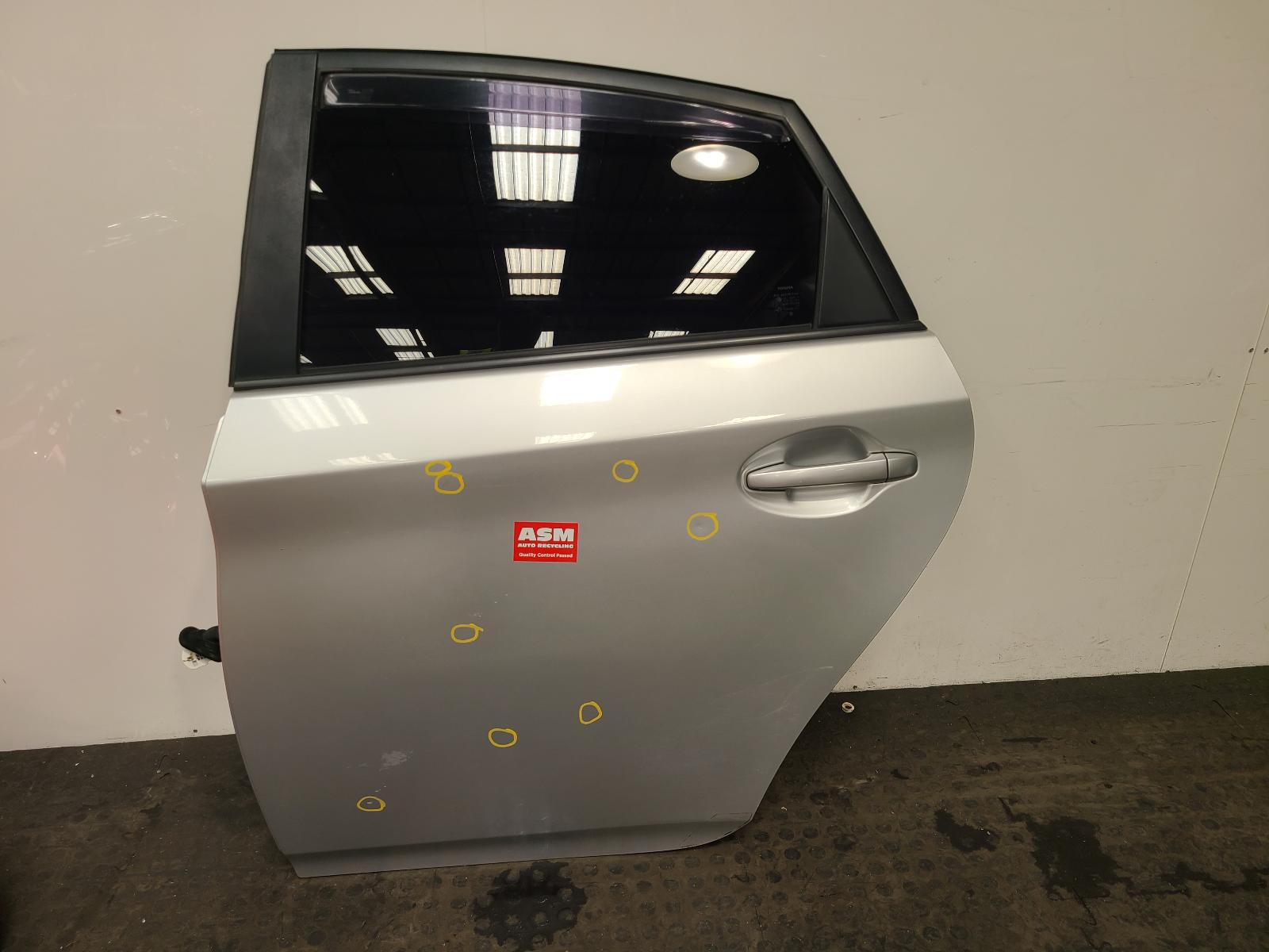 View Auto part L Rear Door Toyota Prius 2010