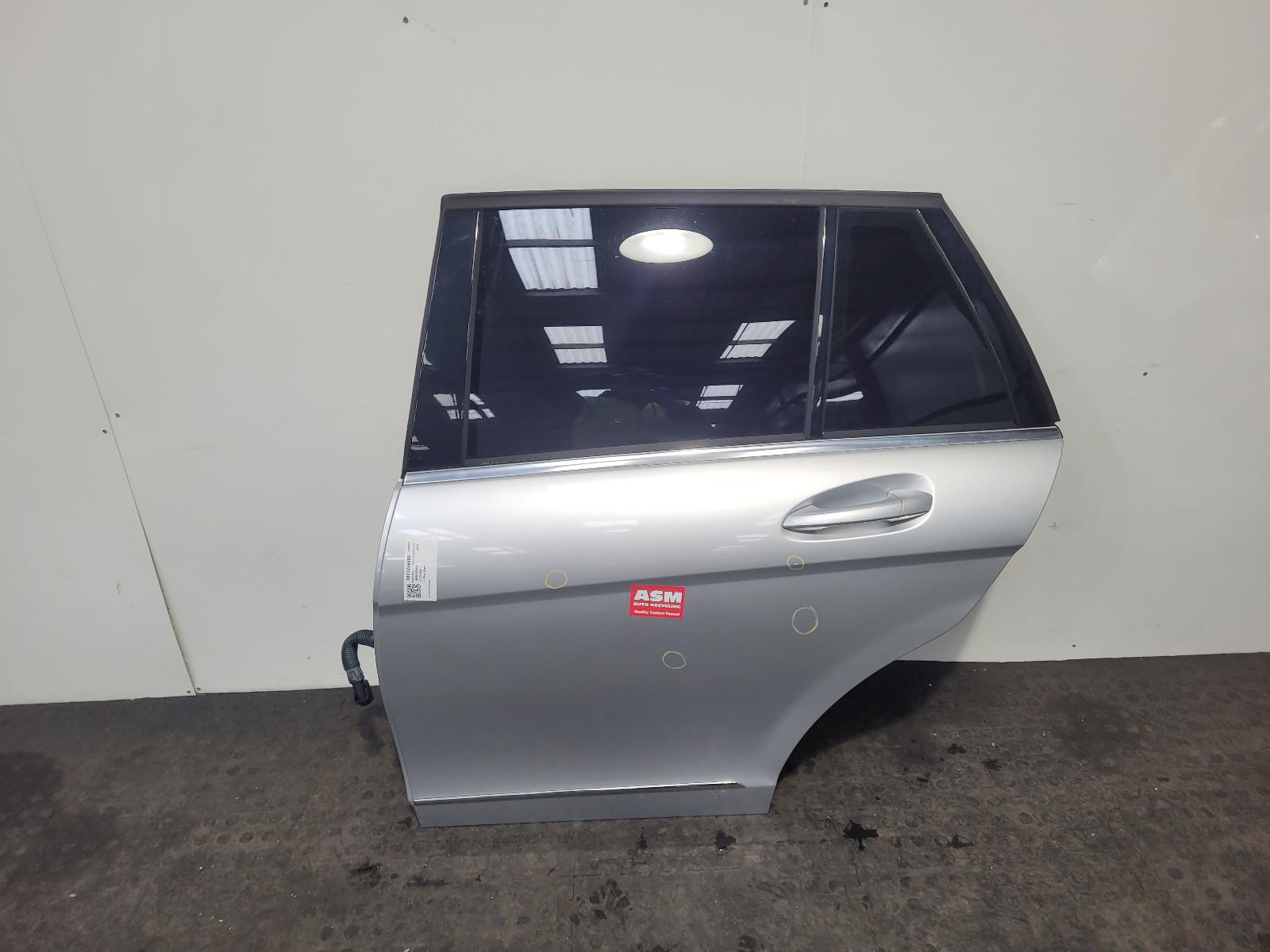 View Auto part L Rear Door Mercedes C Class 2011