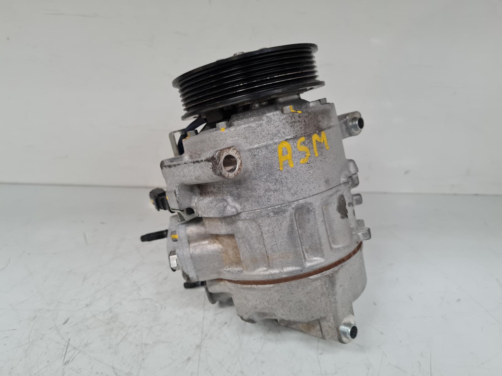 View Auto part Compressor Ford Transit 2023