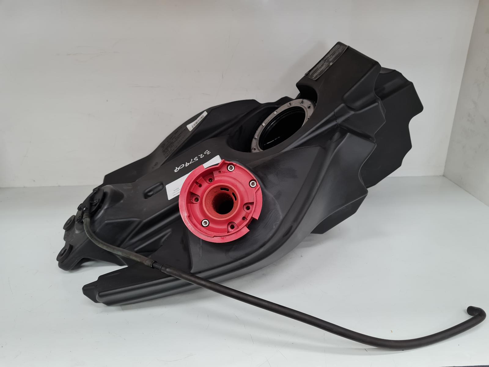 View Auto part Fuel Tank Bmw F800gt 2019