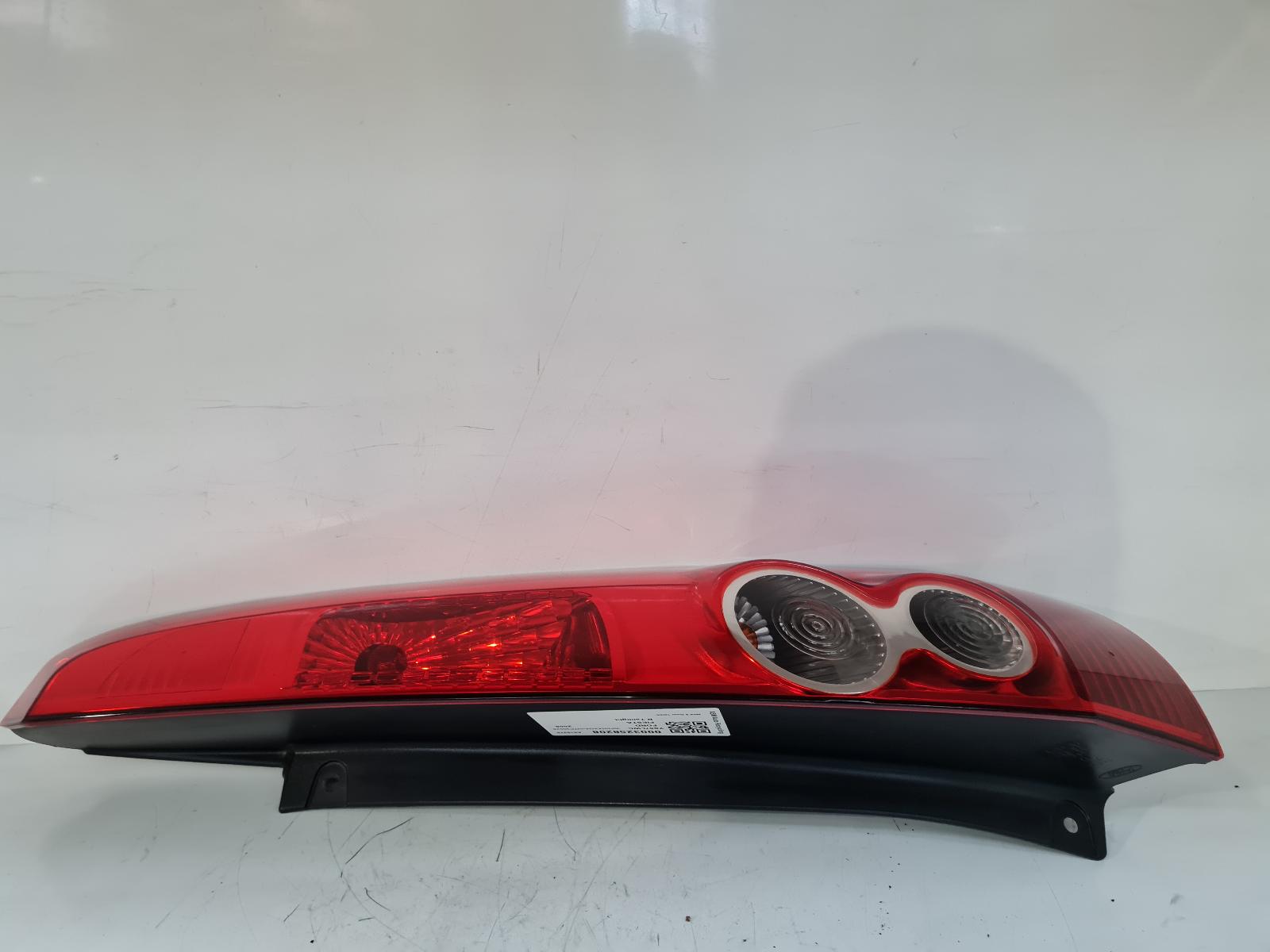 View Auto part R Taillight Ford Fiesta 2008