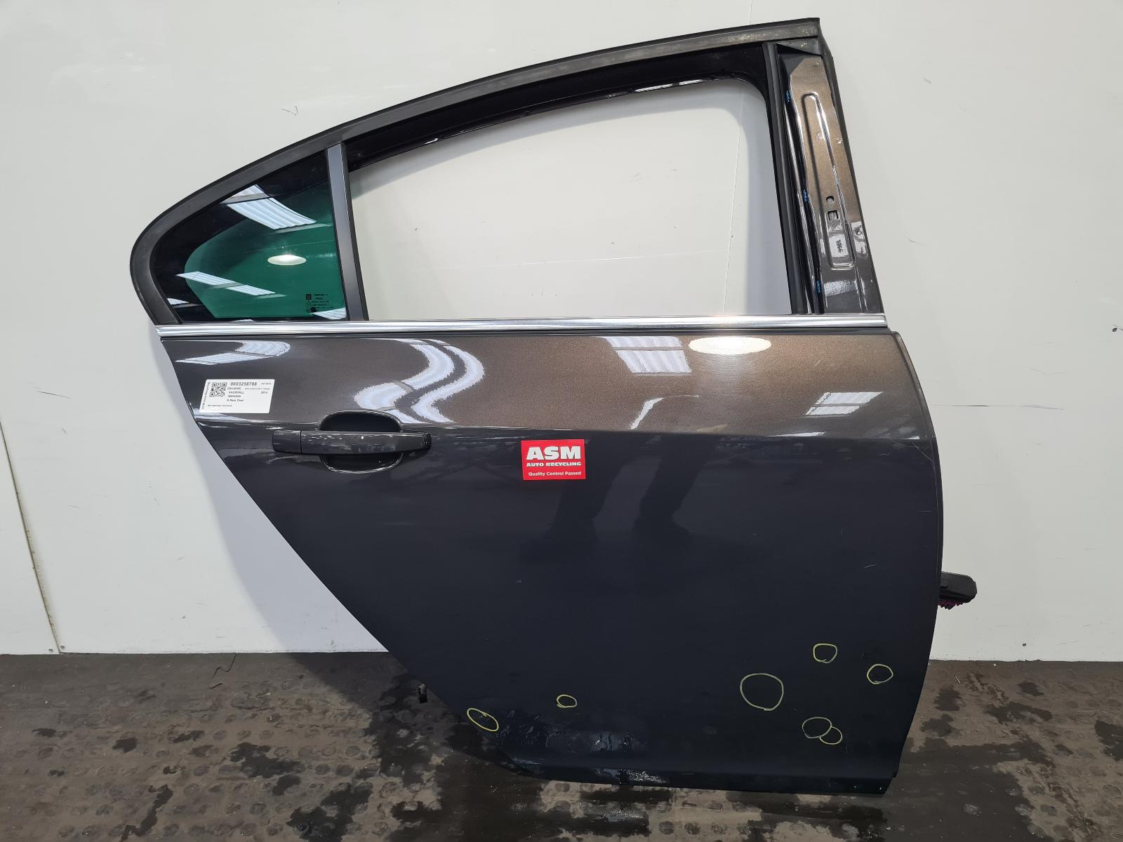 View Auto part R Rear Door Vauxhall Insignia 2014