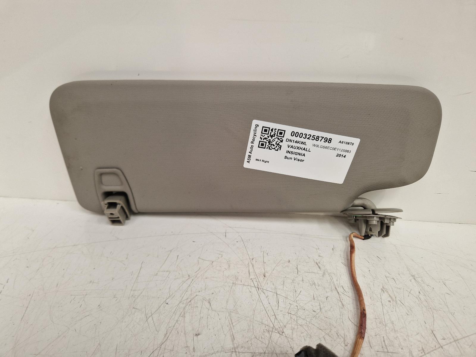 View Auto part Sun visor Vauxhall Insignia 2014